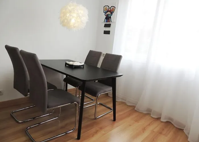 Apartamento Precioso Piso En Oviedo, Parking, Wifi Y Netflix By Delabra
